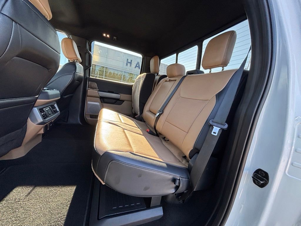 Used 2024 Ford F450 Lariat w/ Lariat Ultimate Package AWD/4WD image 17