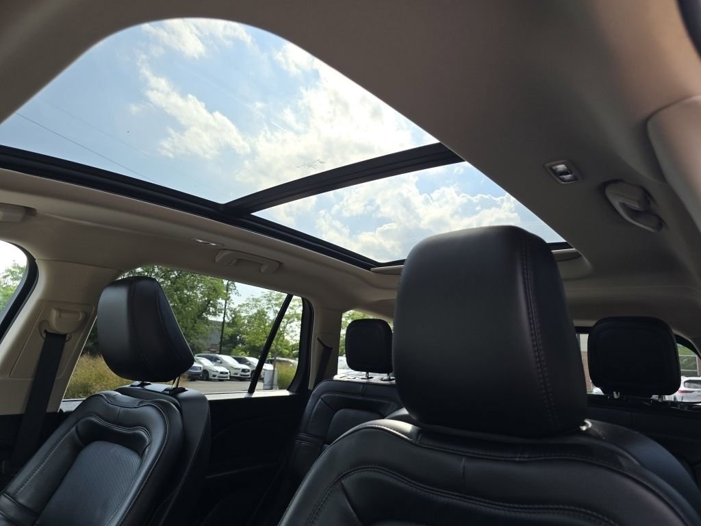 Used 2022 Lincoln Aviator Reserve w/ Elements Package Plus image 3