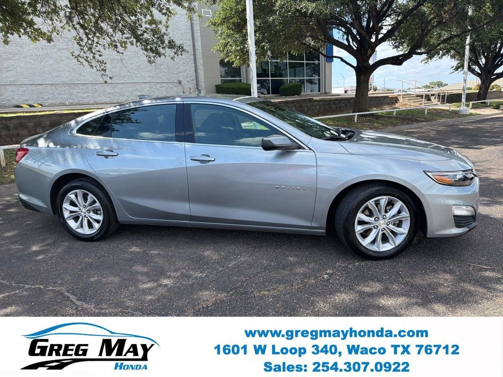 Used 2025 Chevrolet Malibu LT FWD image 2