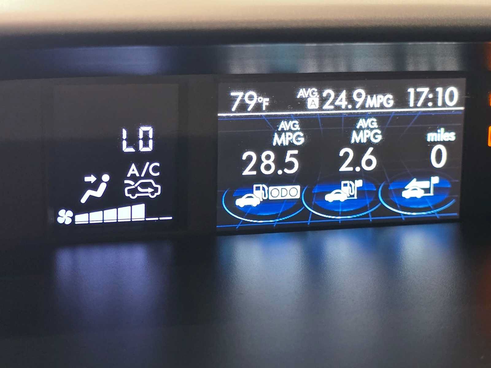 Used 2017 Subaru Forester 2.5i Premium AWD/4WD image 13