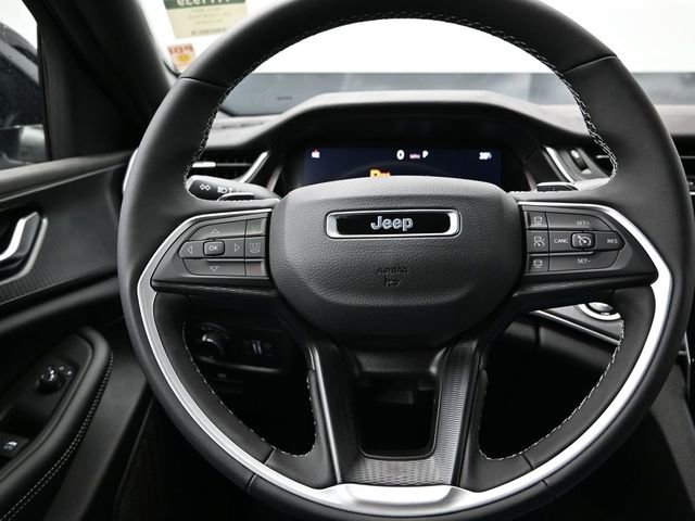 New 2025 Jeep Grand Cherokee L Laredo image 22