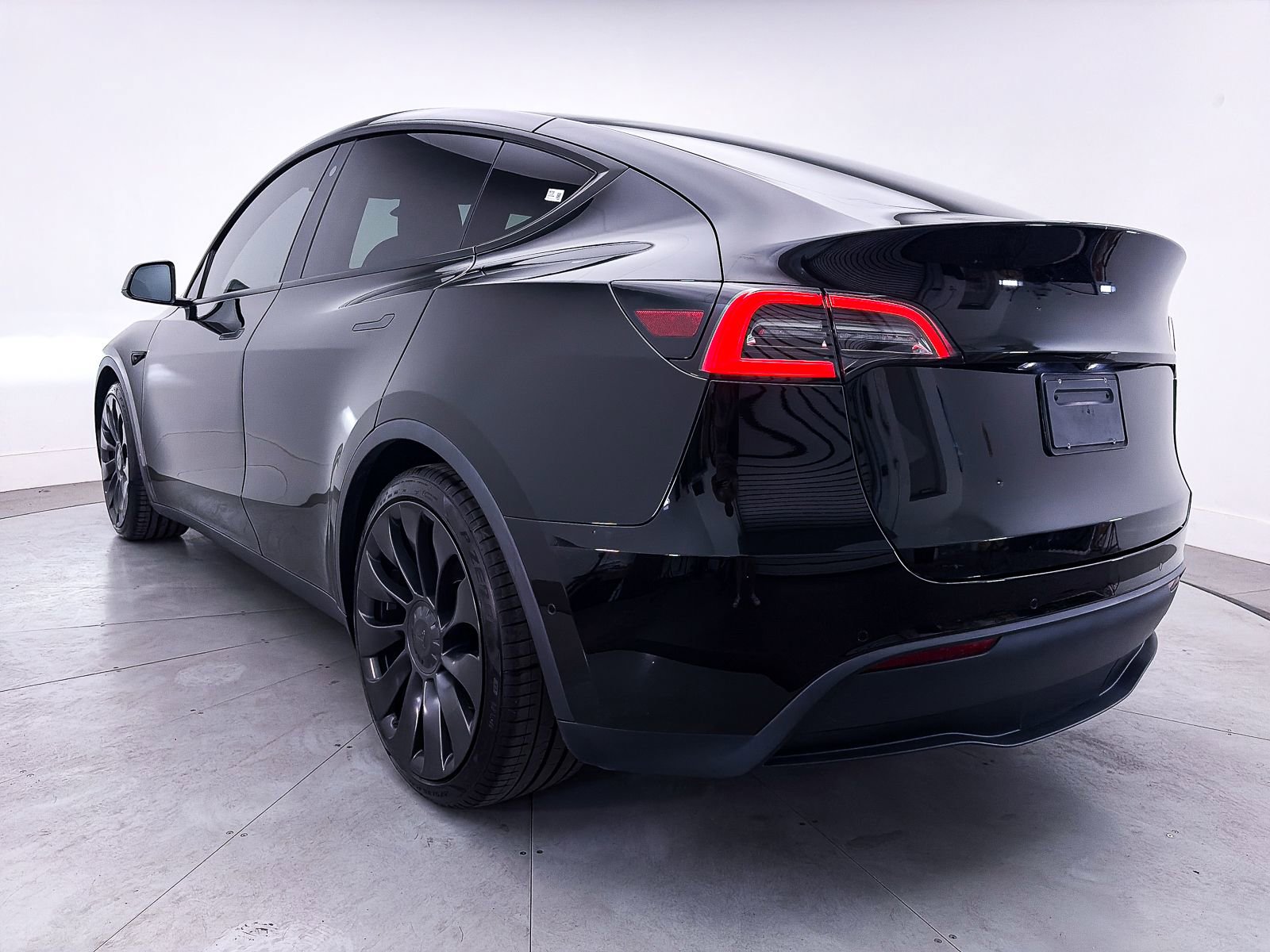 Used 2022 Tesla Model Y Performance AWD/4WD image 13