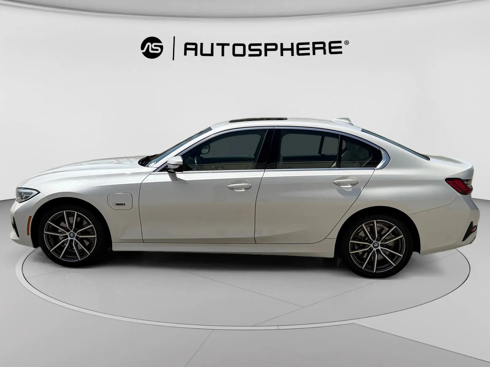 Used 2022 BMW 330e w/ Driving Assistance Package RWD image 5
