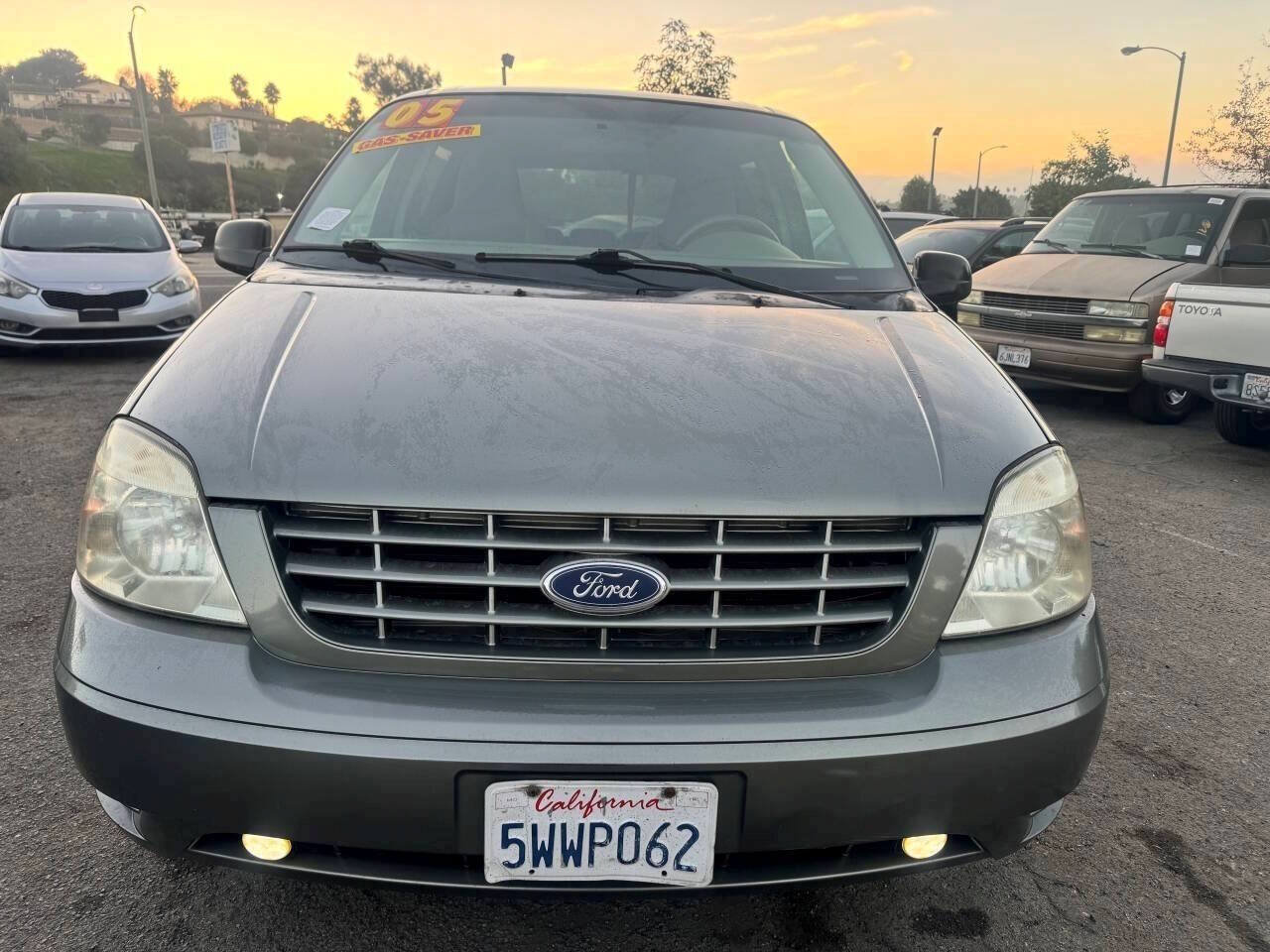 Used 2005 Ford Freestar SE FWD image 2