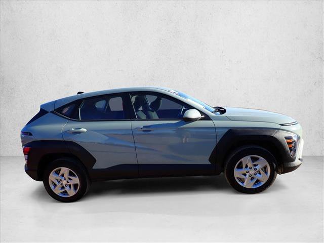 Used 2024 Hyundai Kona SE image 5