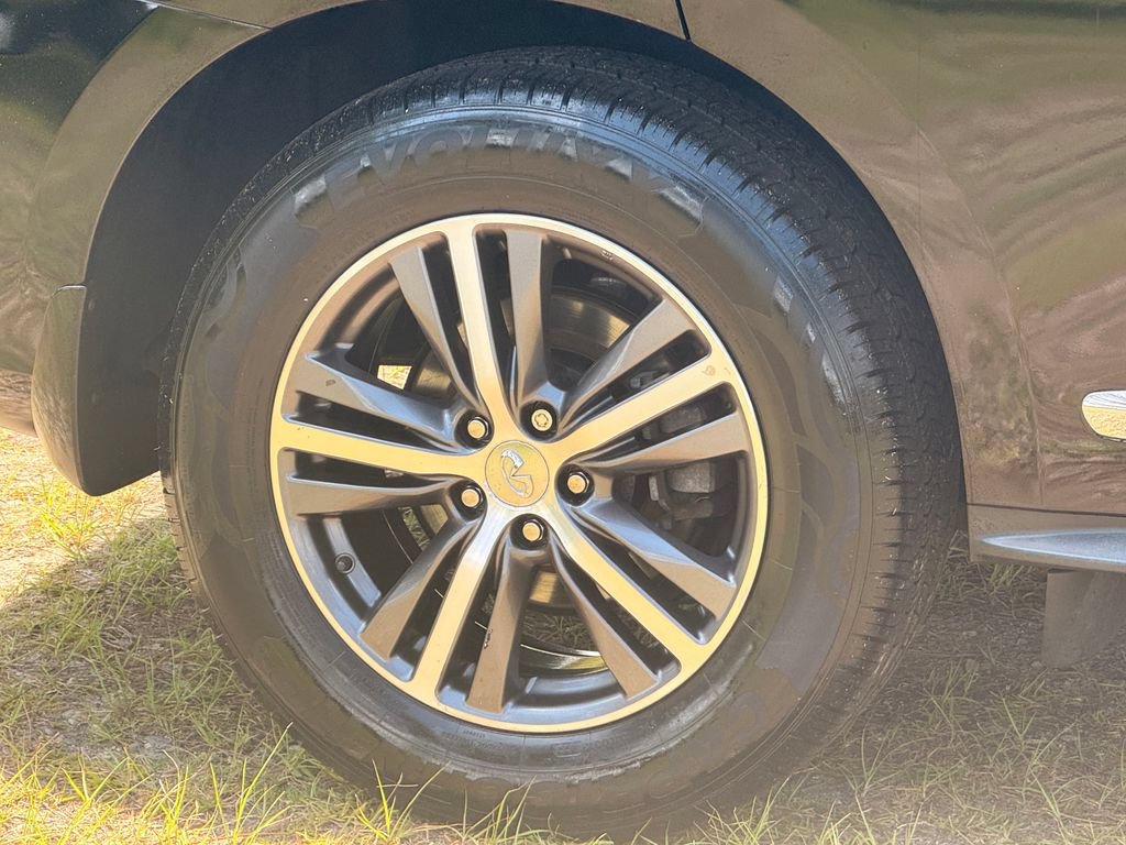 Used 2019 INFINITI QX60 Luxe w/ Essential Package AWD/4WD image 9