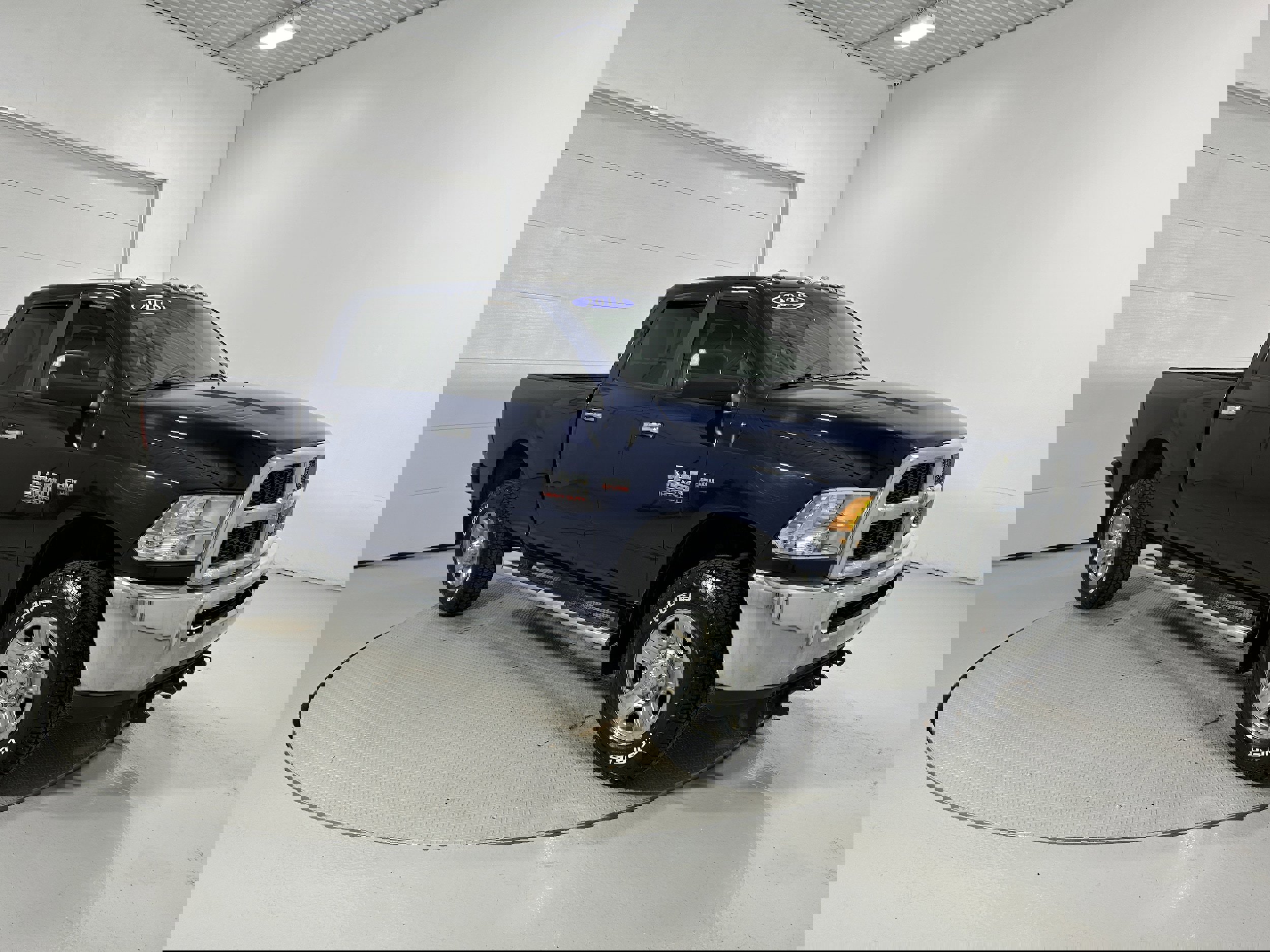 Used 2018 RAM 2500 SLT w/ Snow Chief Group image 2