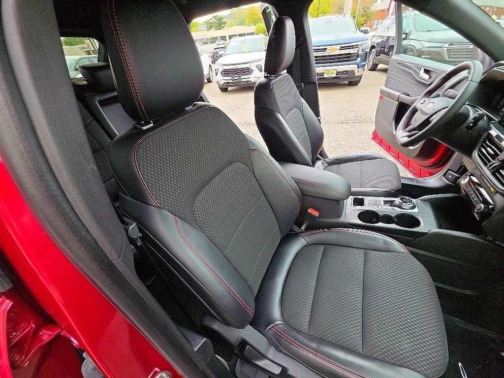 Used 2024 Ford Escape ST-Line Select w/ Tech Pack #1 AWD/4WD image 28