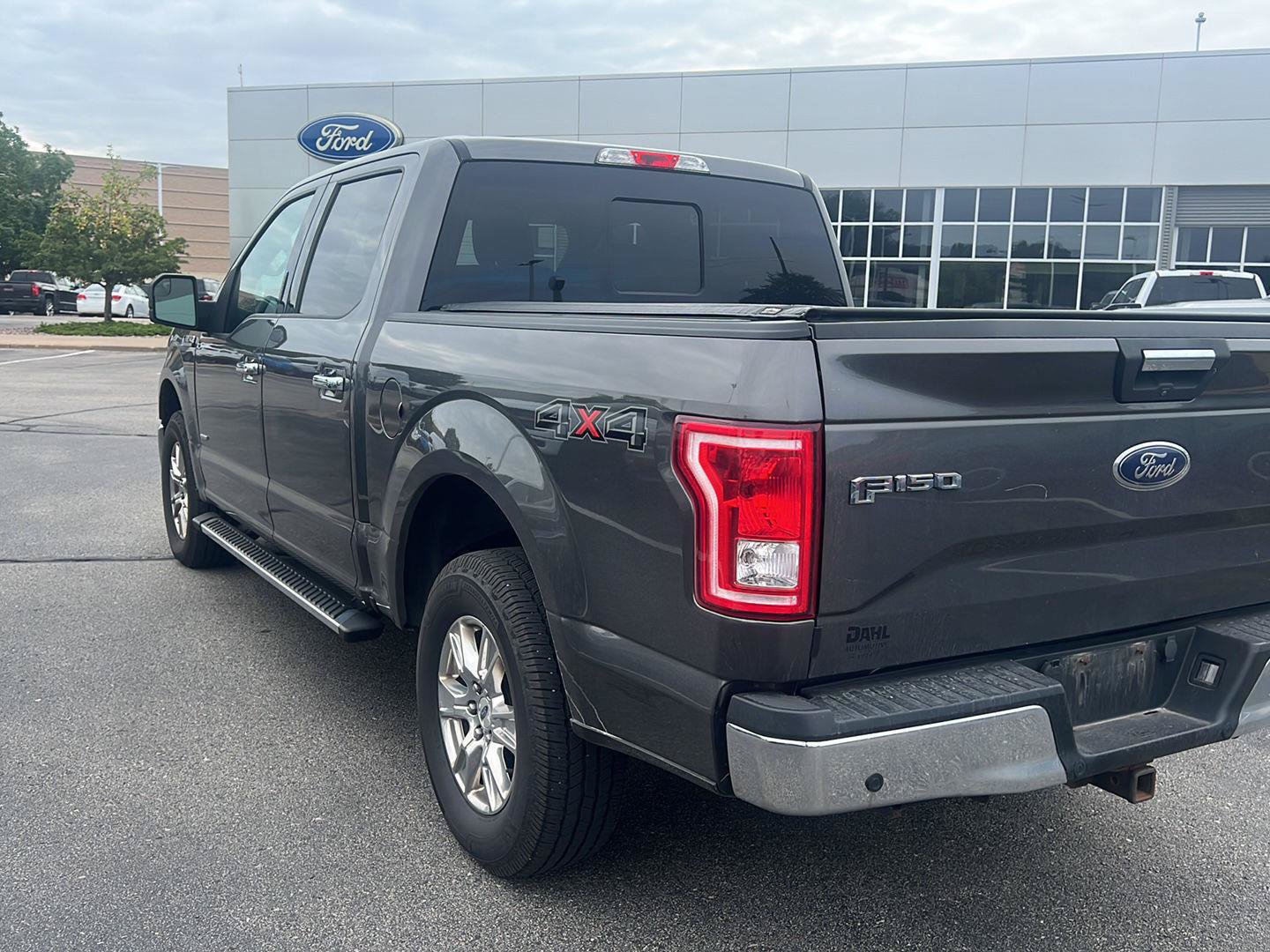 Used 2017 Ford F150 XLT w/ Equipment Group 302A Luxury AWD/4WD image 10
