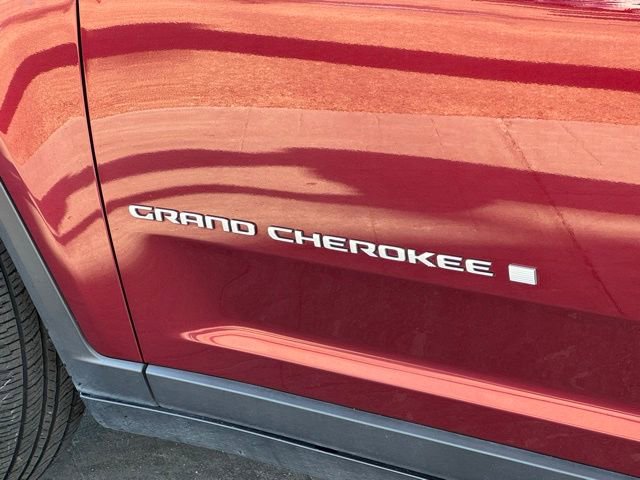Used 2024 Jeep Grand Cherokee Limited image 5