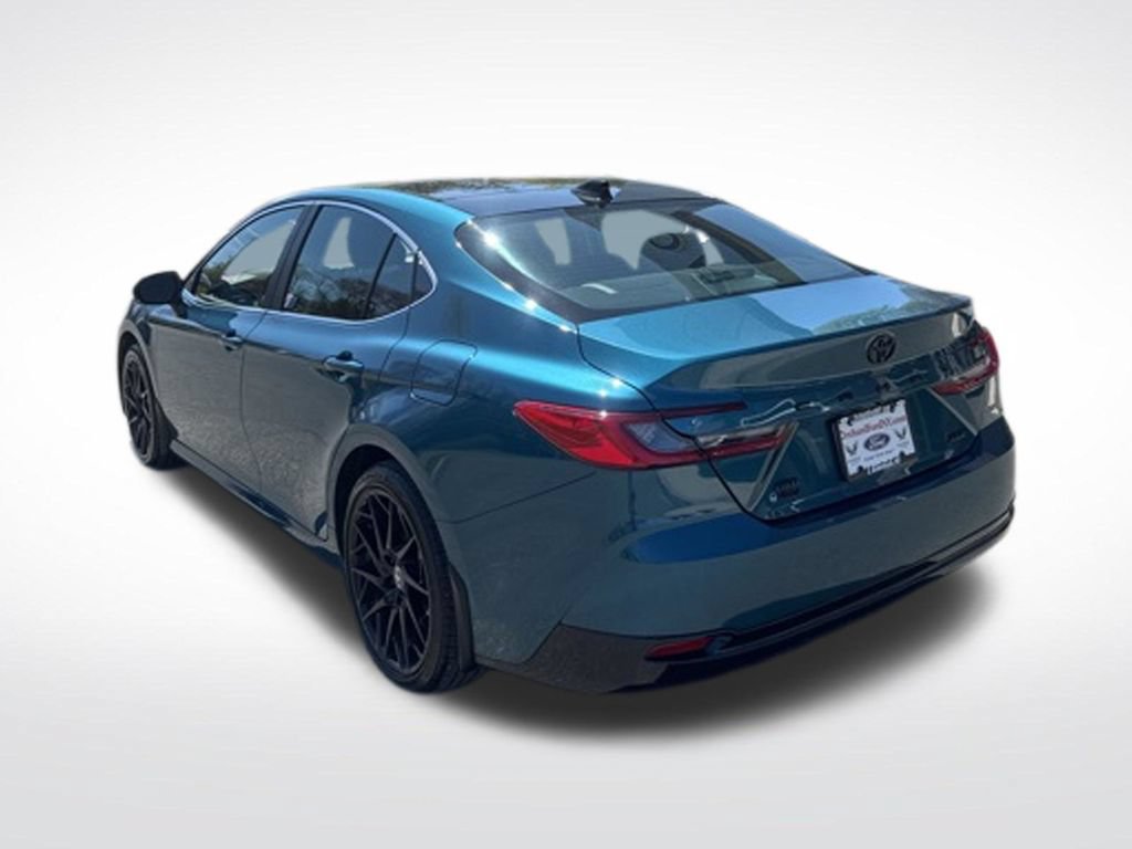 Used 2026 Toyota Camry XLE w/ Premium Package AWD/4WD image 8