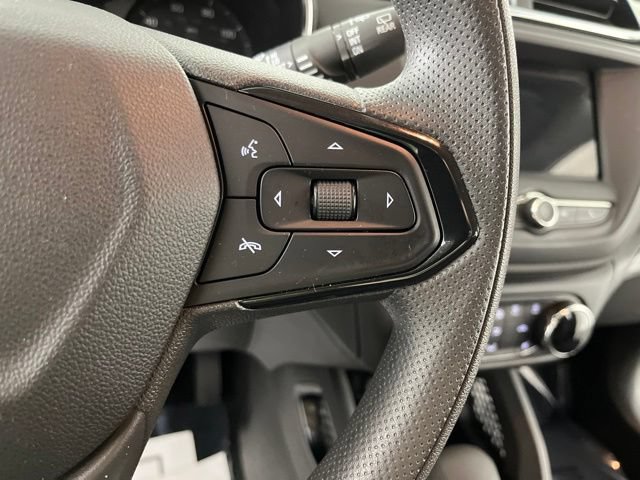 Used 2023 Chevrolet TrailBlazer LT FWD image 23