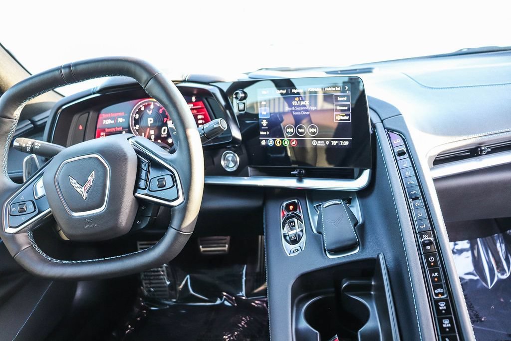 Used 2023 Chevrolet Corvette Stingray Preferred Cpe w/ Z51 Performance Package RWD image 15