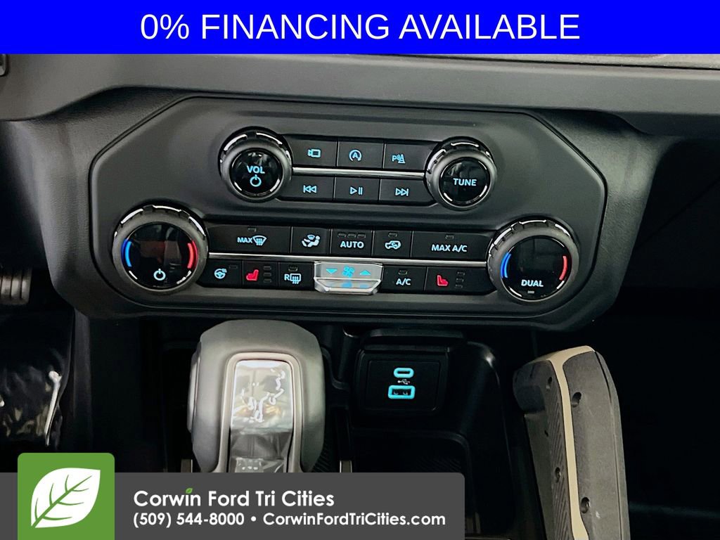 New 2025 Ford Bronco Badlands image 9