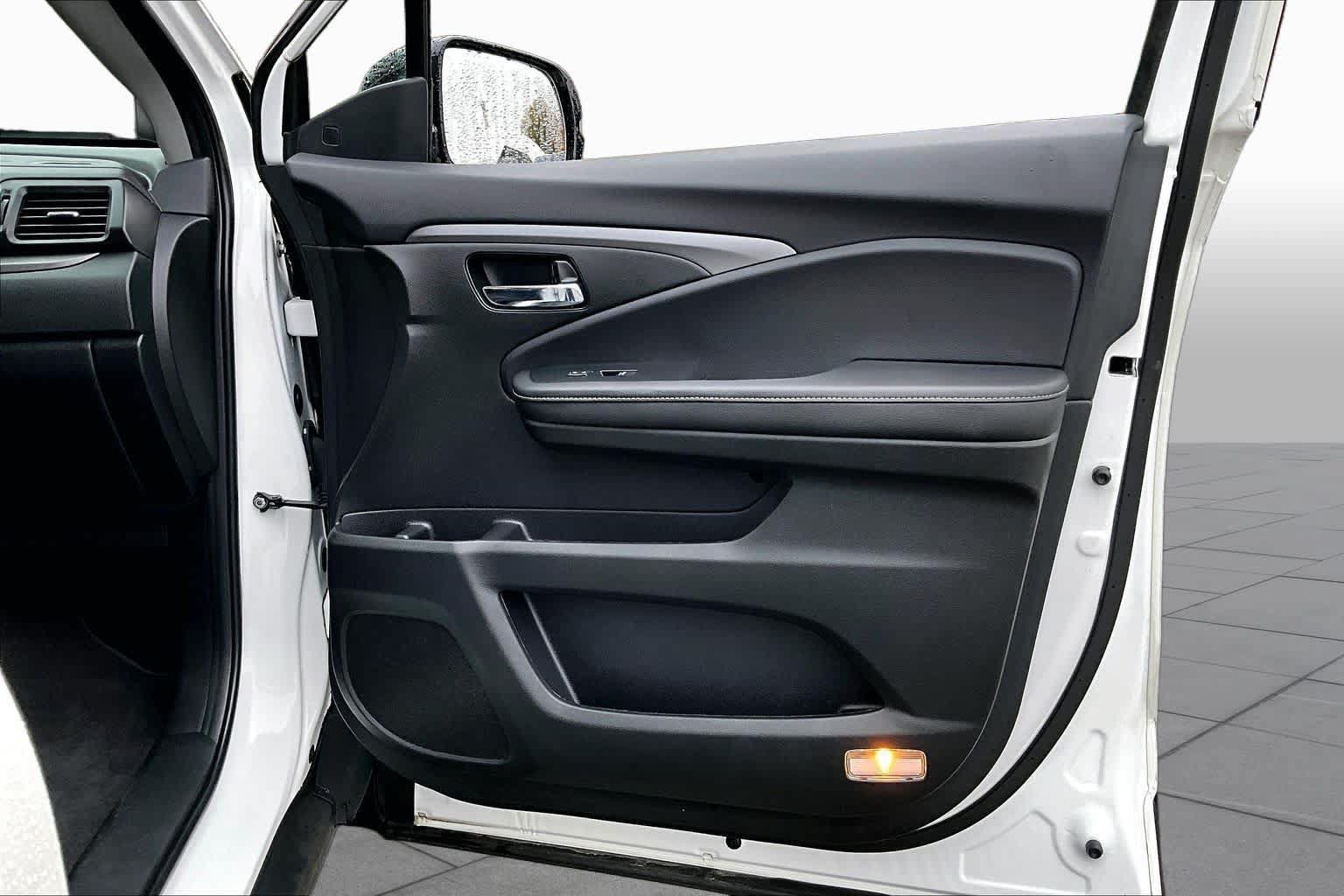 Used 2023 Honda Ridgeline RTL-E image 23