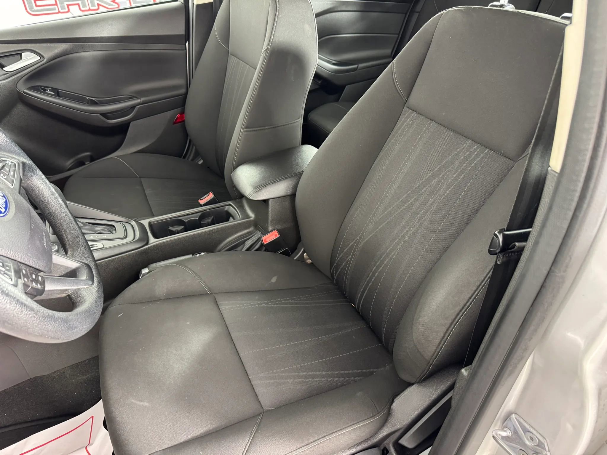 Used 2016 Ford Focus SE image 30