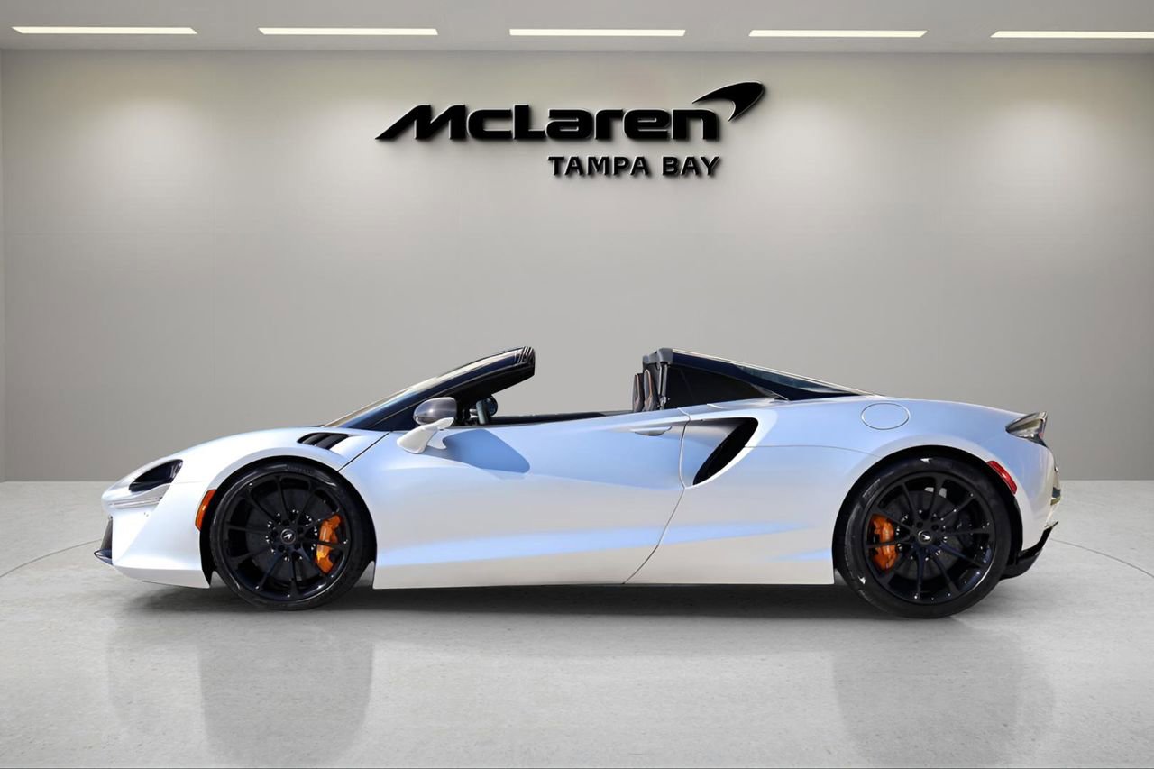 New 2026 McLaren Artura Spider image 3