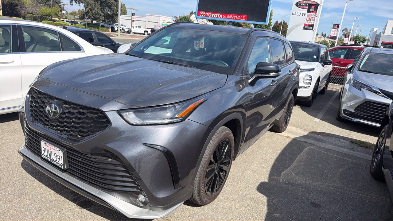 Used 2025 Toyota Highlander XSE