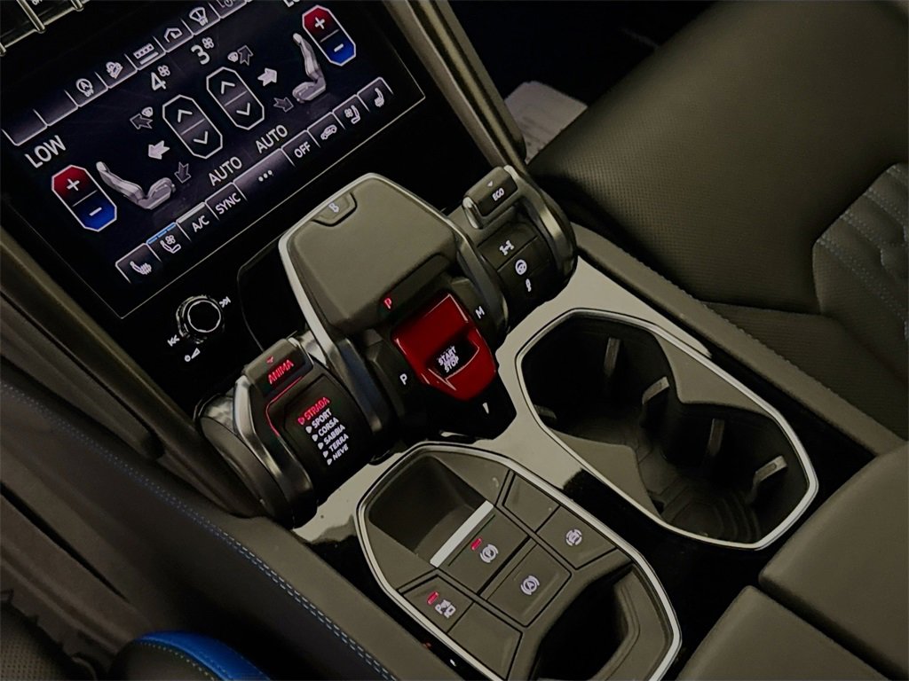 Used 2024 Lamborghini Urus S image 17