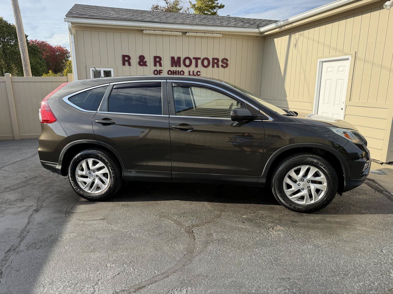 Used 2016 Honda CR-V EX image 2