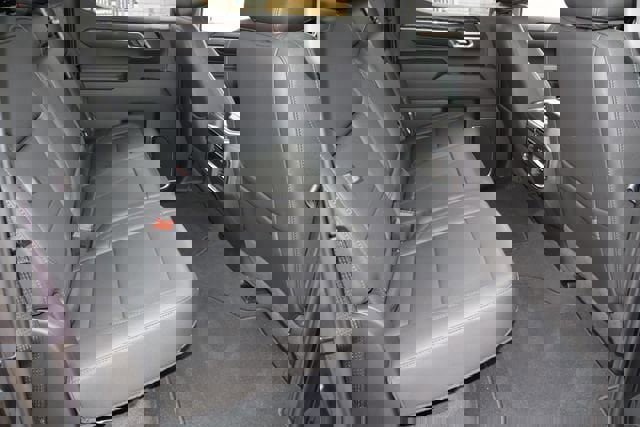 Used 2024 GMC Sierra 1500 SLT RWD image 17