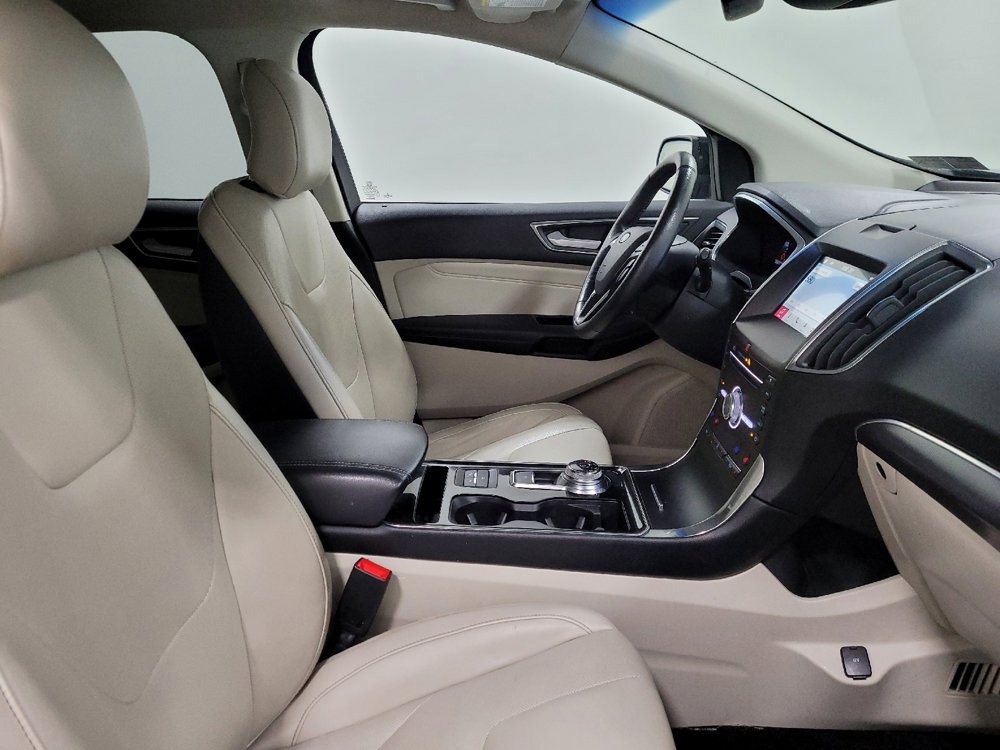 Used 2019 Ford Edge Titanium w/ Equipment Group 301A image 21