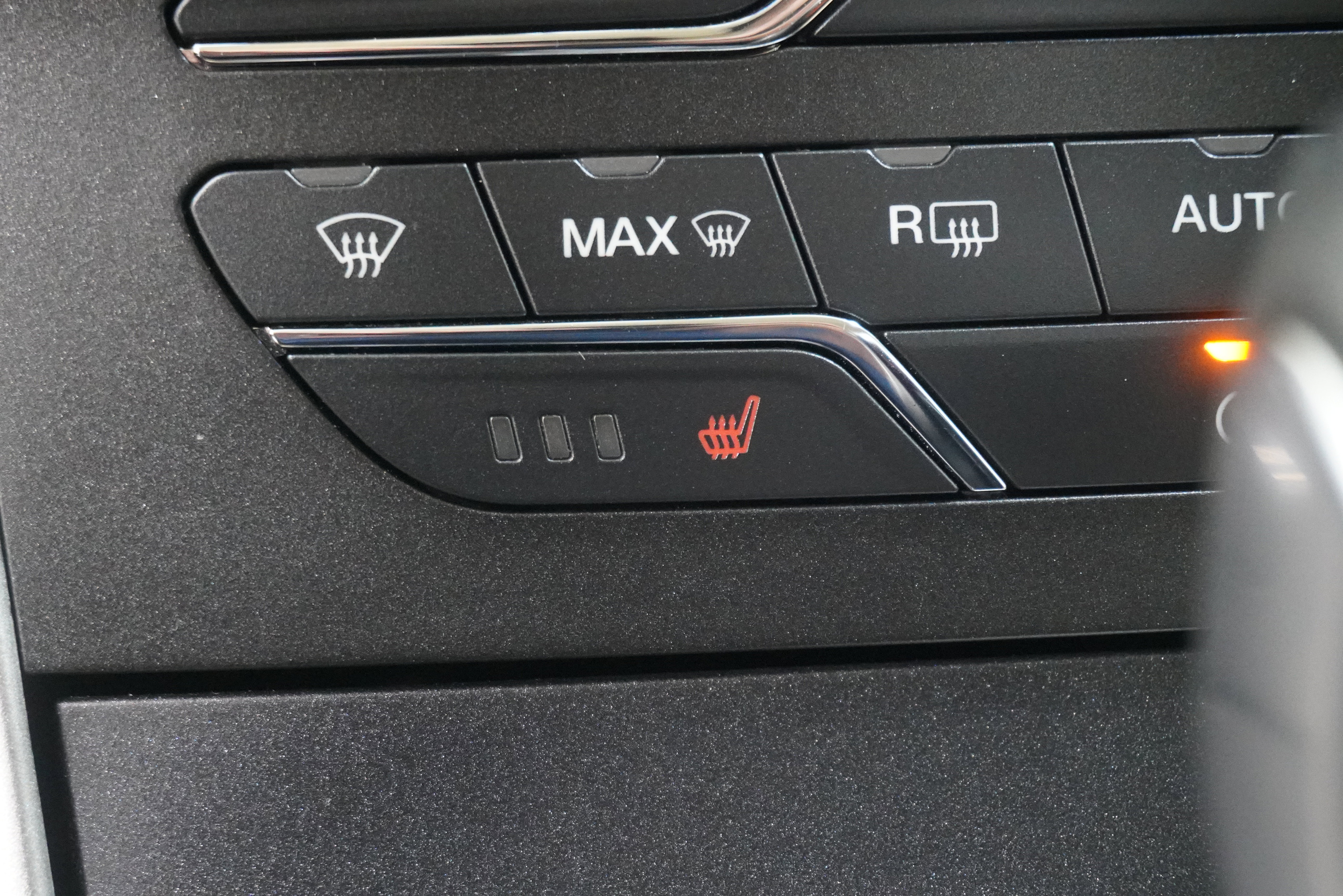 Used 2016 Ford Edge SEL w/ Equipment Group 201A FWD image 20