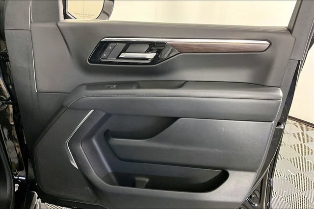 Used 2025 Chevrolet Tahoe LT AWD/4WD image 27
