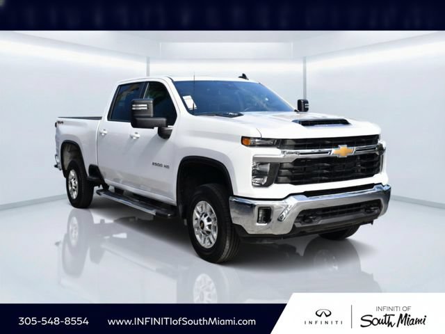 Used 2025 Chevrolet Silverado 2500 LT w/ Convenience Package AWD/4WD image 3