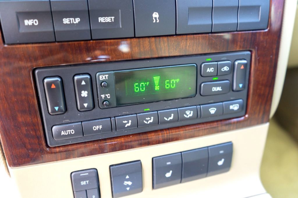 Used 2008 Ford Explorer Limited RWD image 18
