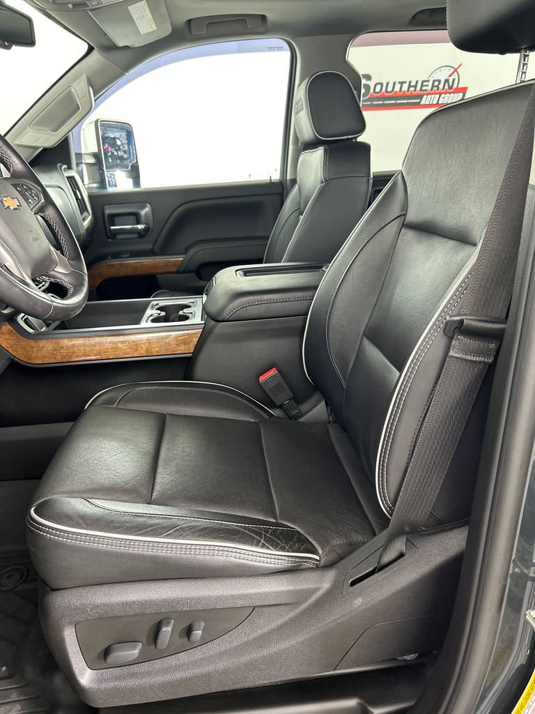 Used 2019 Chevrolet Silverado 3500 High Country w/ Duramax Plus Package AWD/4WD image 13