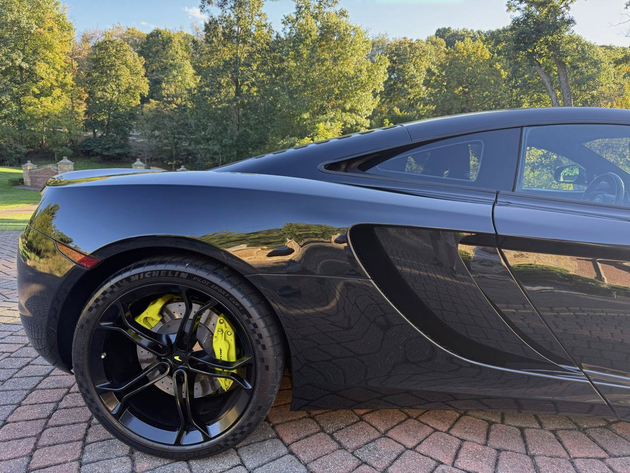 Used 2012 McLaren MP4-12C Coupe RWD image 20