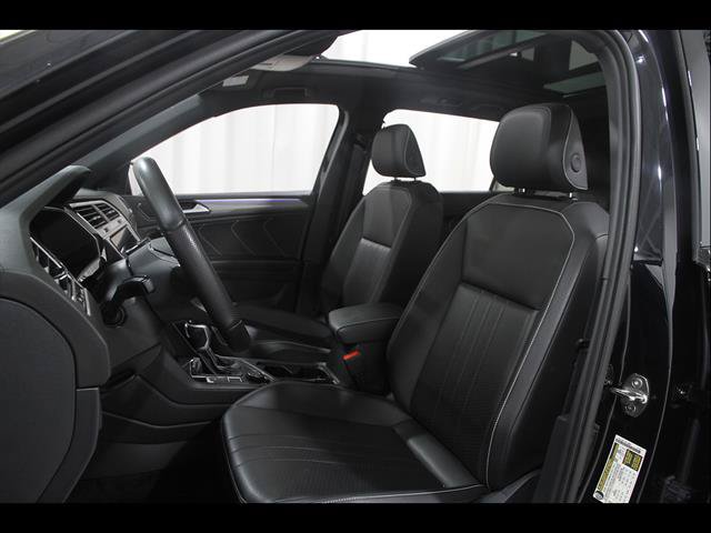 Certified 2024 Volkswagen Tiguan SE R-Line AWD/4WD image 5