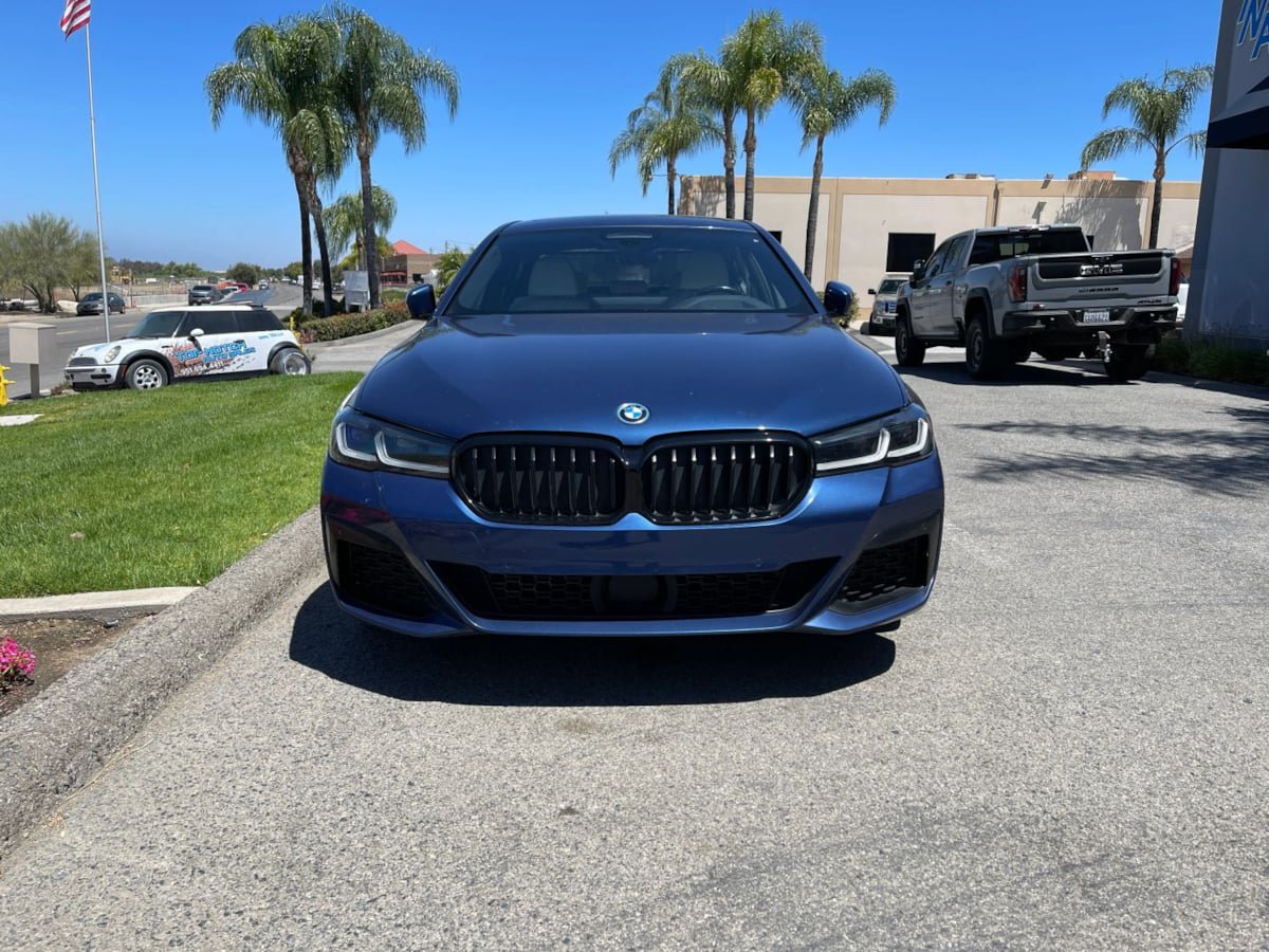 Used 2022 BMW 530e w/ Executive Package RWD image 2