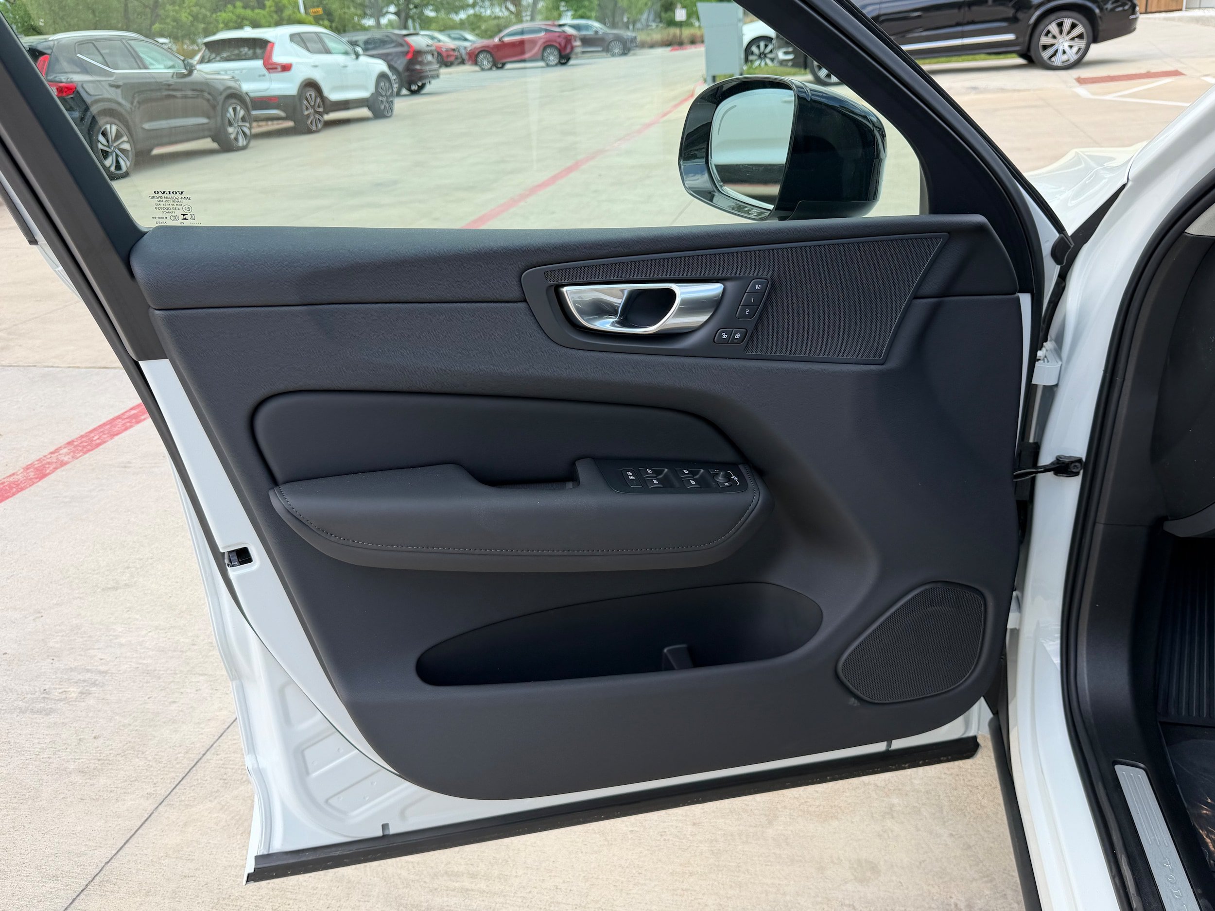 New 2026 Volvo XC60 B5 Core AWD/4WD image 15