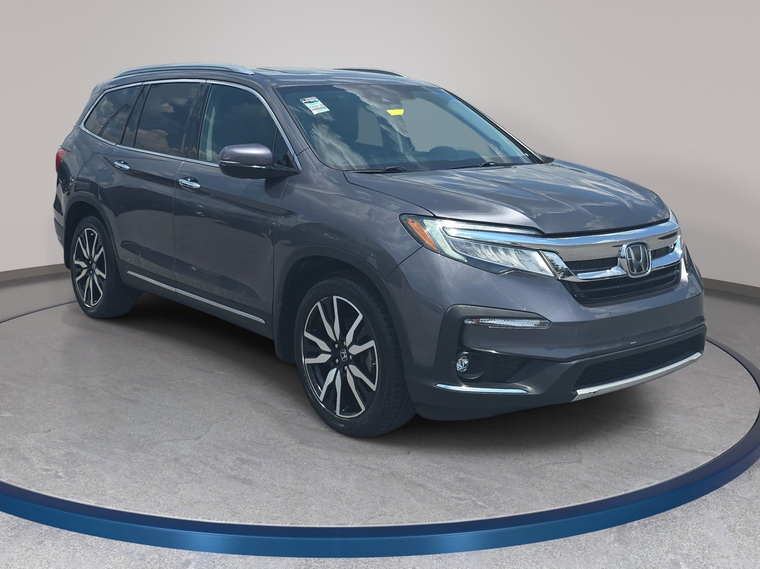 Used 2019 Honda Pilot Touring image 3