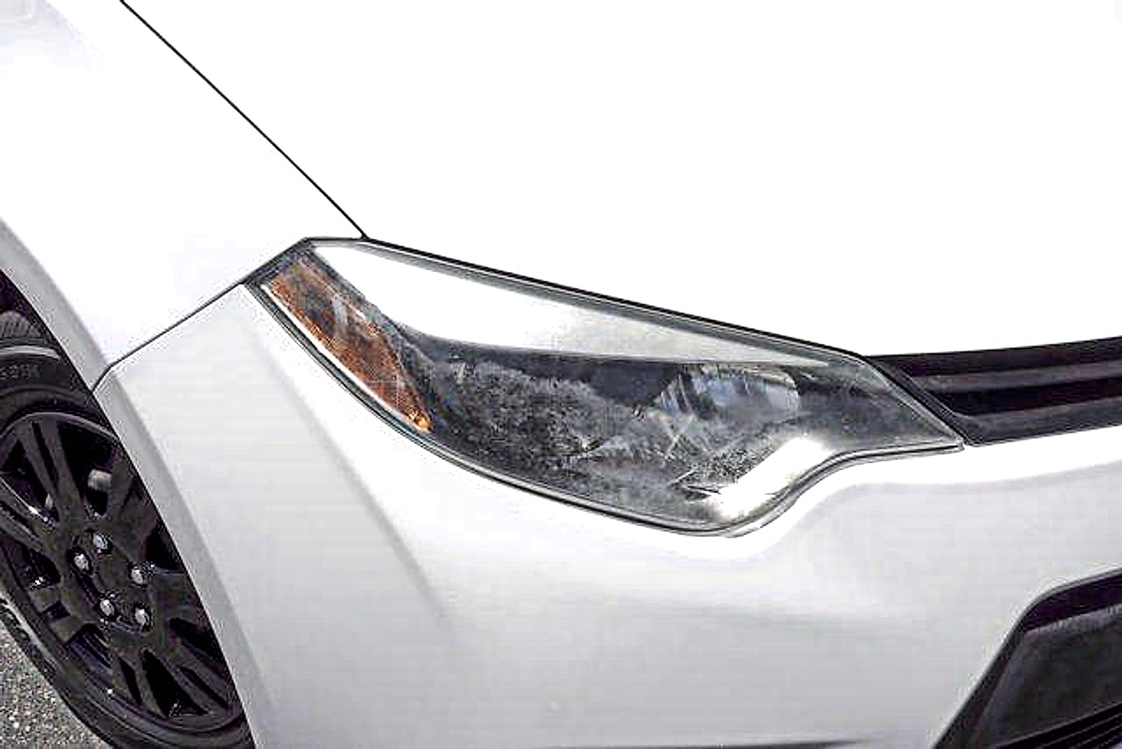 Used 2015 Toyota Corolla L FWD image 2