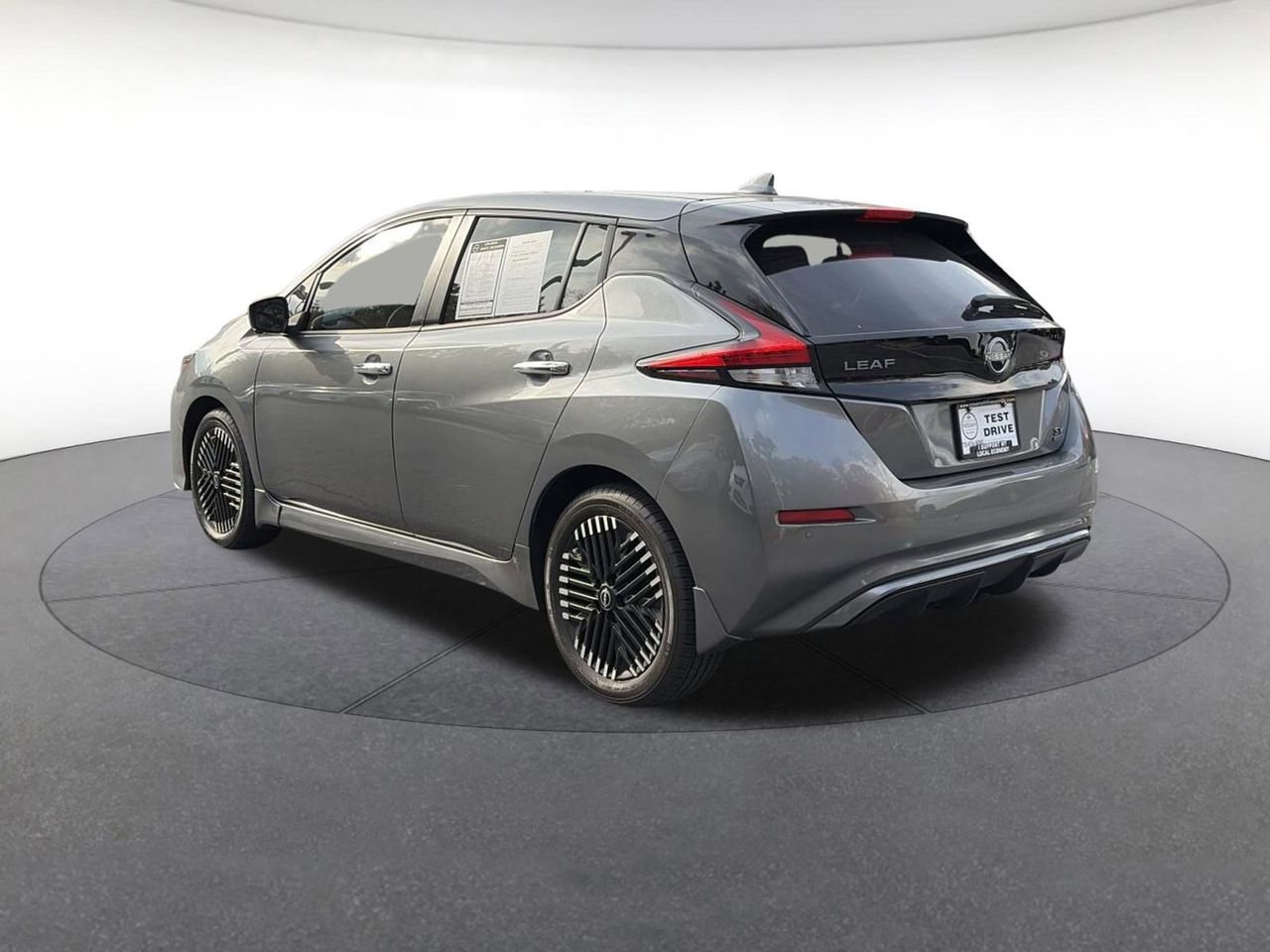 Certified 2023 Nissan Leaf SV Plus image 3