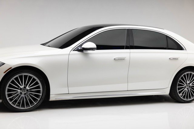 Used 2022 Mercedes-Benz S 500 4MATIC w/ AMG Line Package image 29