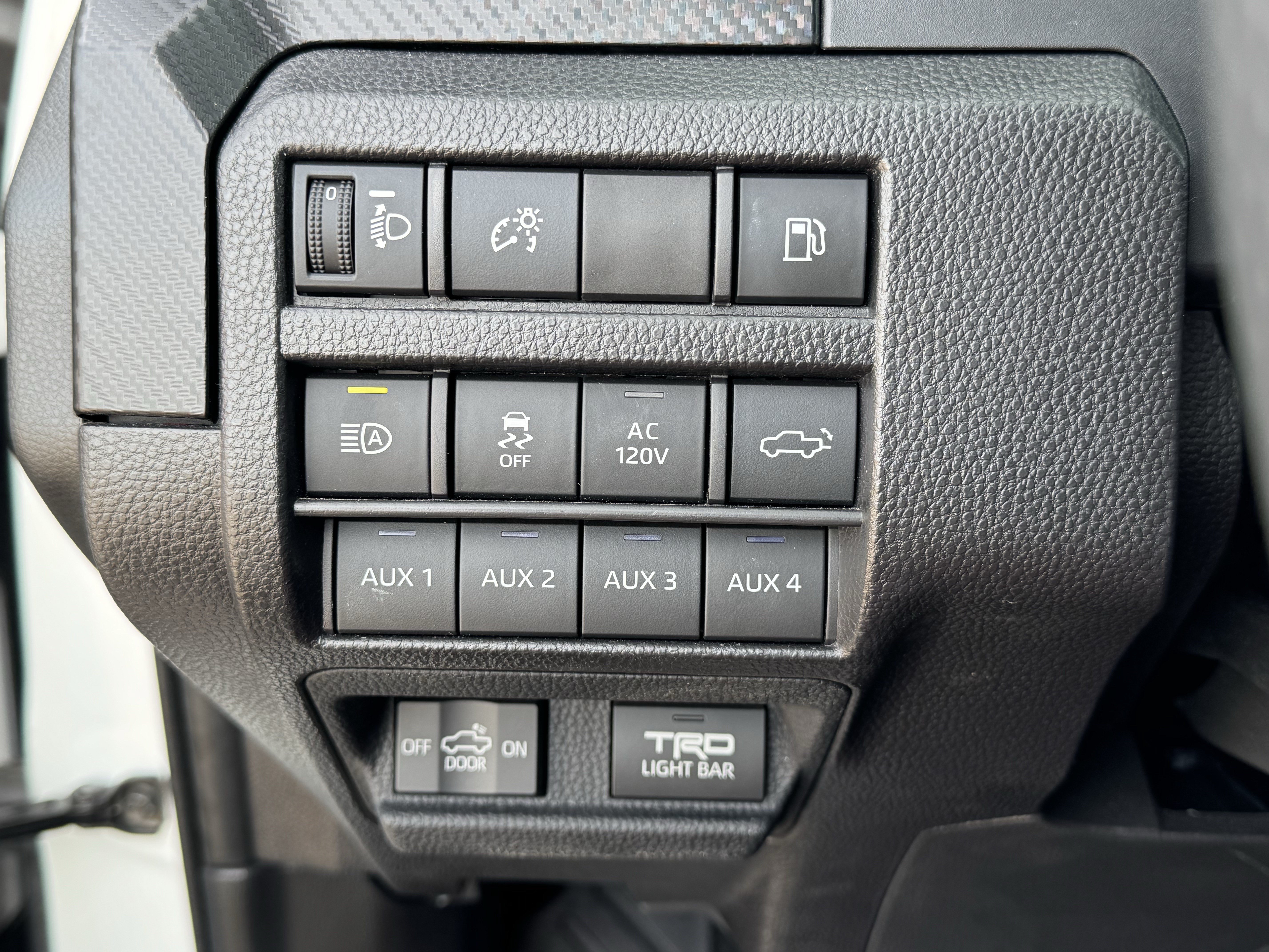 Used 2025 Toyota Tacoma TRD Pro AWD/4WD image 15