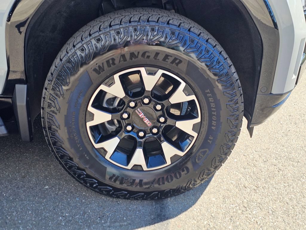 Used 2026 GMC Sierra EV AT4 AWD/4WD image 9
