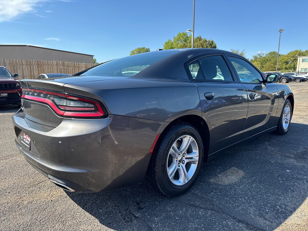 Used 2022 Dodge Charger SXT RWD image 4