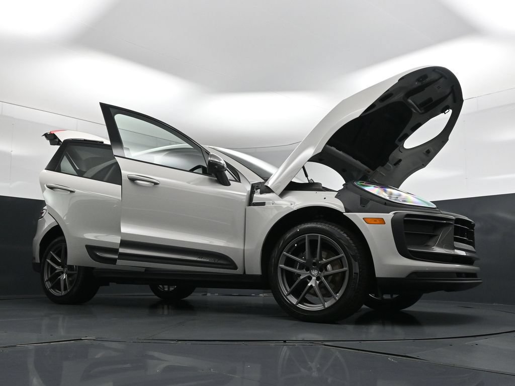 New 2026 Porsche Macan Turbo AWD/4WD image 34