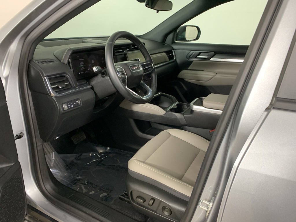 Used 2025 GMC Terrain Elevation w/ Elevation Premium Package image 26