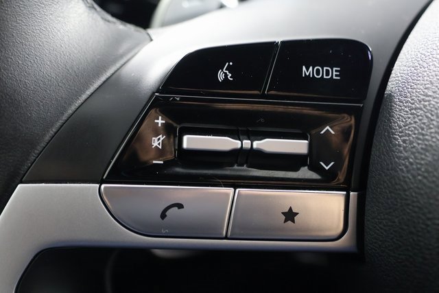 Certified 2024 Hyundai Santa Cruz Limited image 10