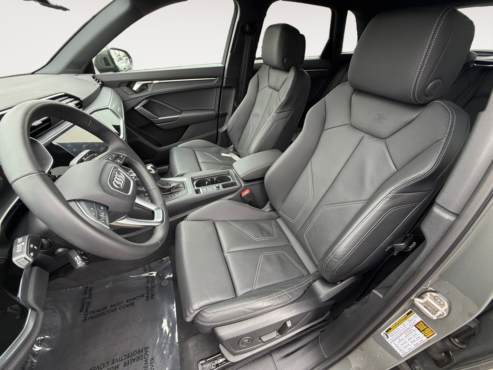 Certified 2025 Audi Q3 2.0T Premium w/ Convenience Package image 10