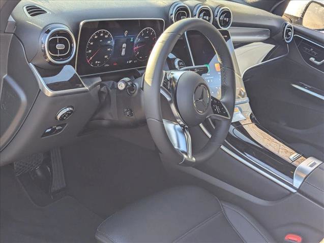 New 2026 Mercedes-Benz GLC 300 image 3