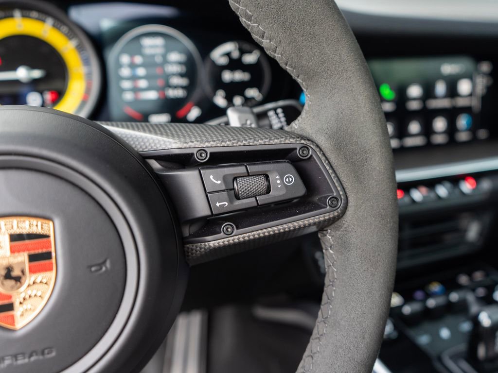Used 2023 Porsche 911 Carrera image 21