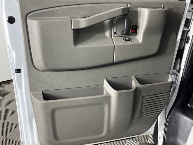 Used 2023 Chevrolet Express 3500 LT w/ LT Preferred Equipment Group RWD image 18