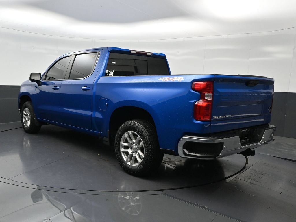 Used 2024 Chevrolet Silverado 1500 LT w/ Safety Package AWD/4WD image 3